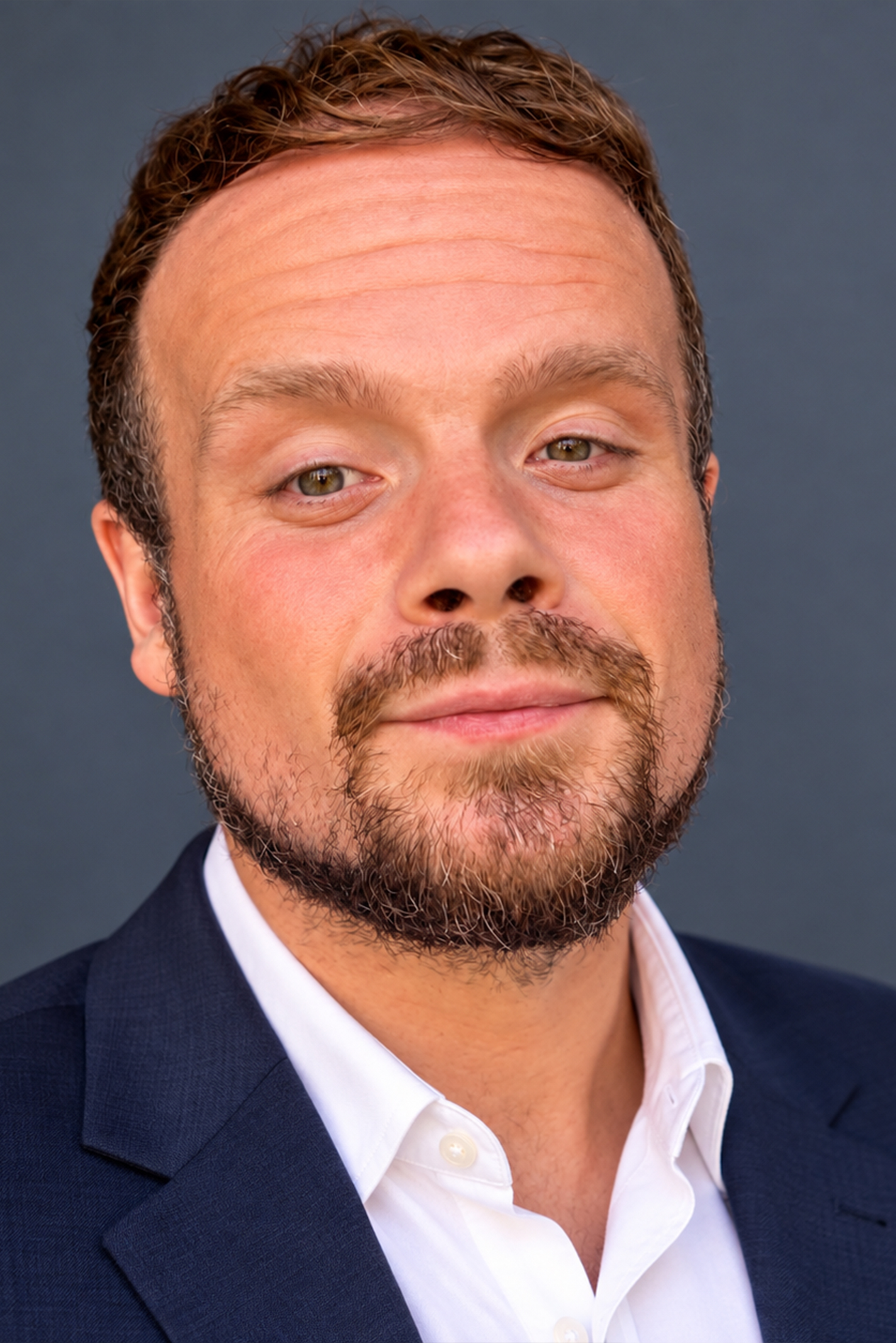 Headshot of Charlie Perry